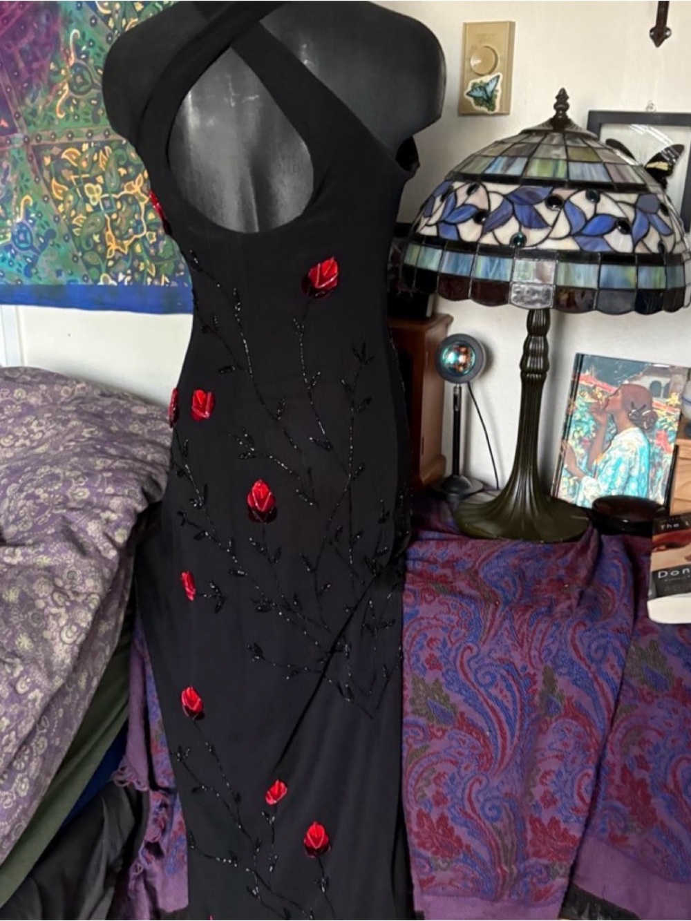 Homecoming Prom Cache Black Backless Dress with Red Floral Appliqués - Picture 5 of 7